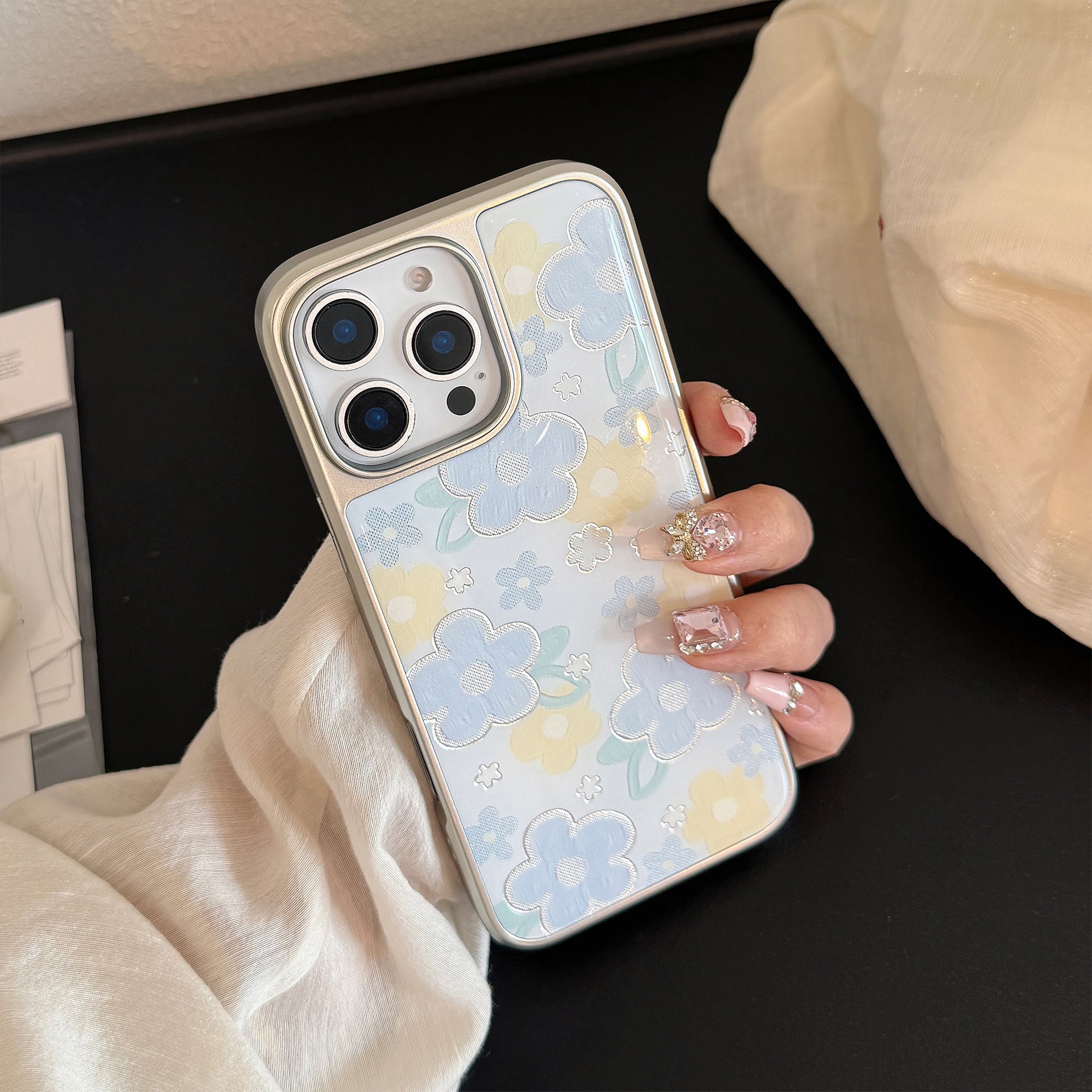 Aesthetic Gilded Flower iPhone Case – Designer Oil Painting Cover