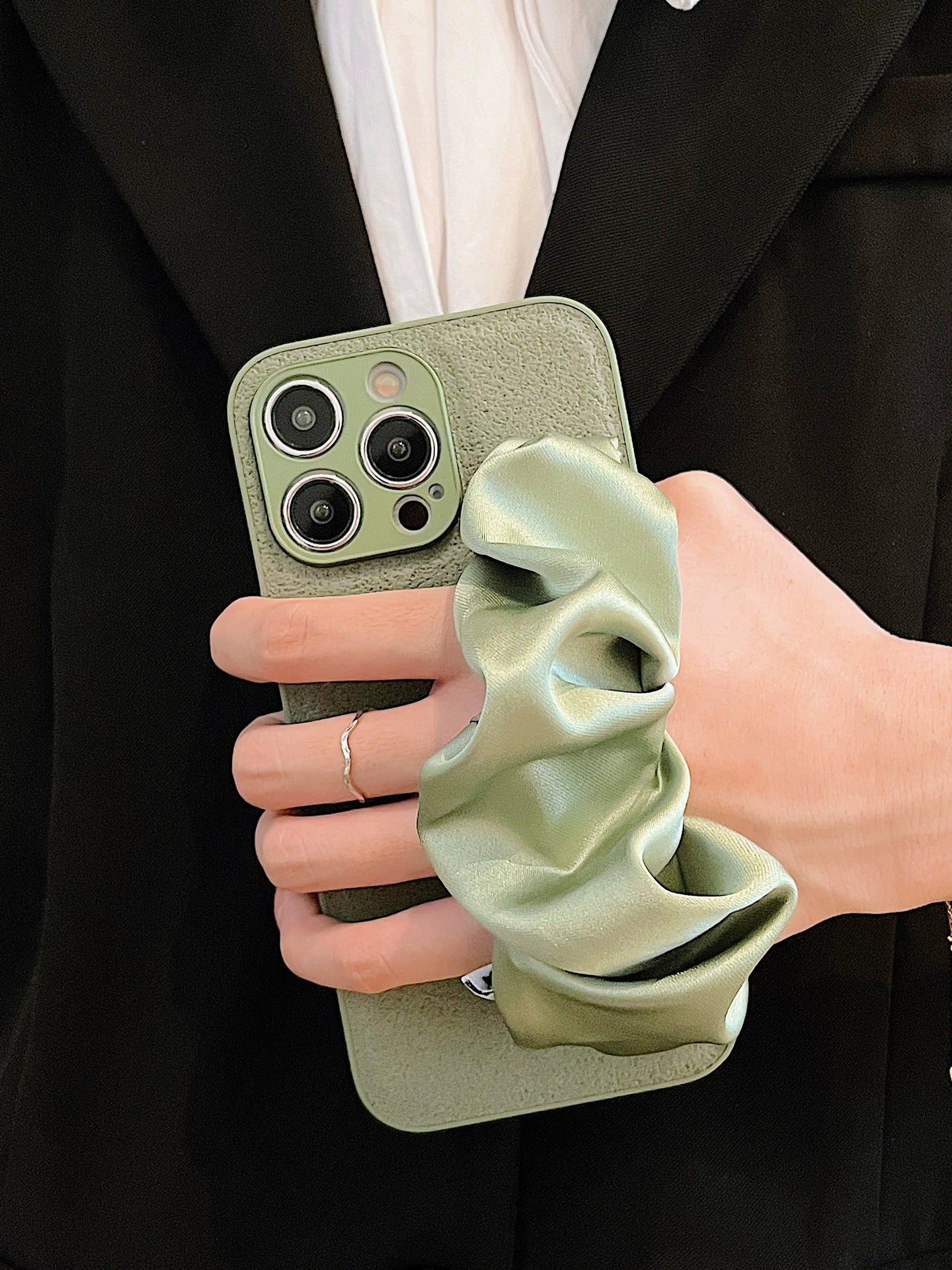 Silk Scarf Wrist Strap Crossbody Phone Case for iPhone 14 Pro Max/15/16 – Women's Silicone Hard Cover