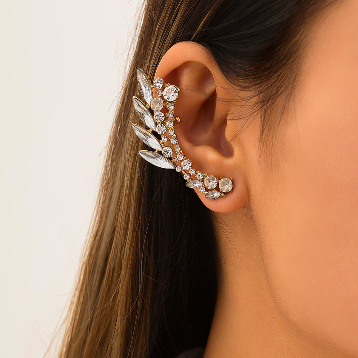 Sentido del diseño, espíritu personalizado, sin agujeros para las orejas, pendientes colgantes