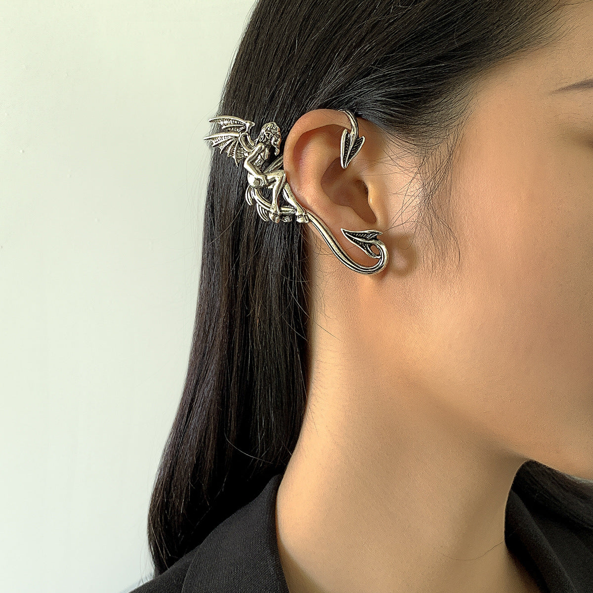 Sentido del diseño, espíritu personalizado, sin agujeros para las orejas, pendientes colgantes