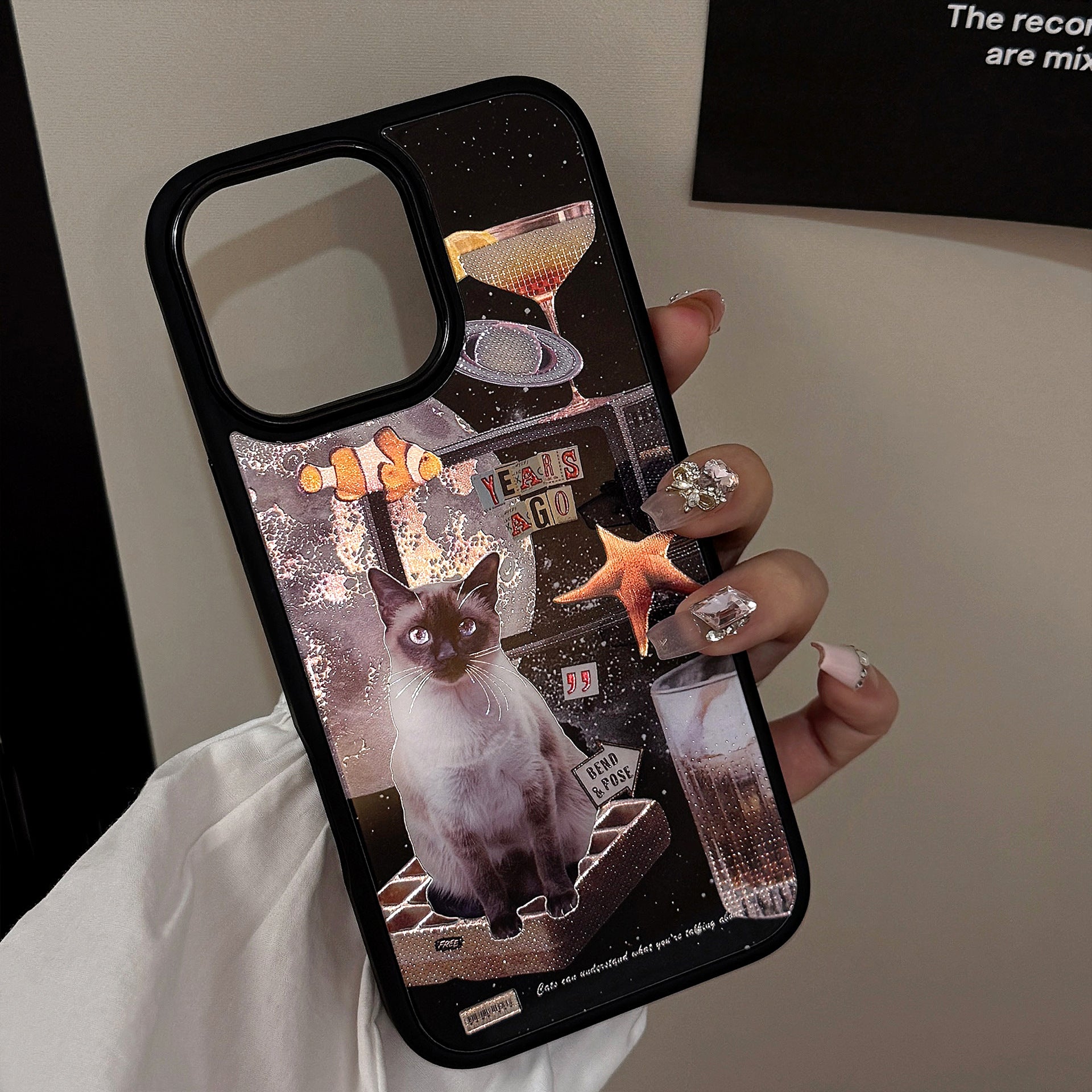 Black Cat & Gold Leaf Luxury Phone Case for iPhone 16 Pro Max - Ultra Slim Shockproof Cover with Anti-Scratch HD Print