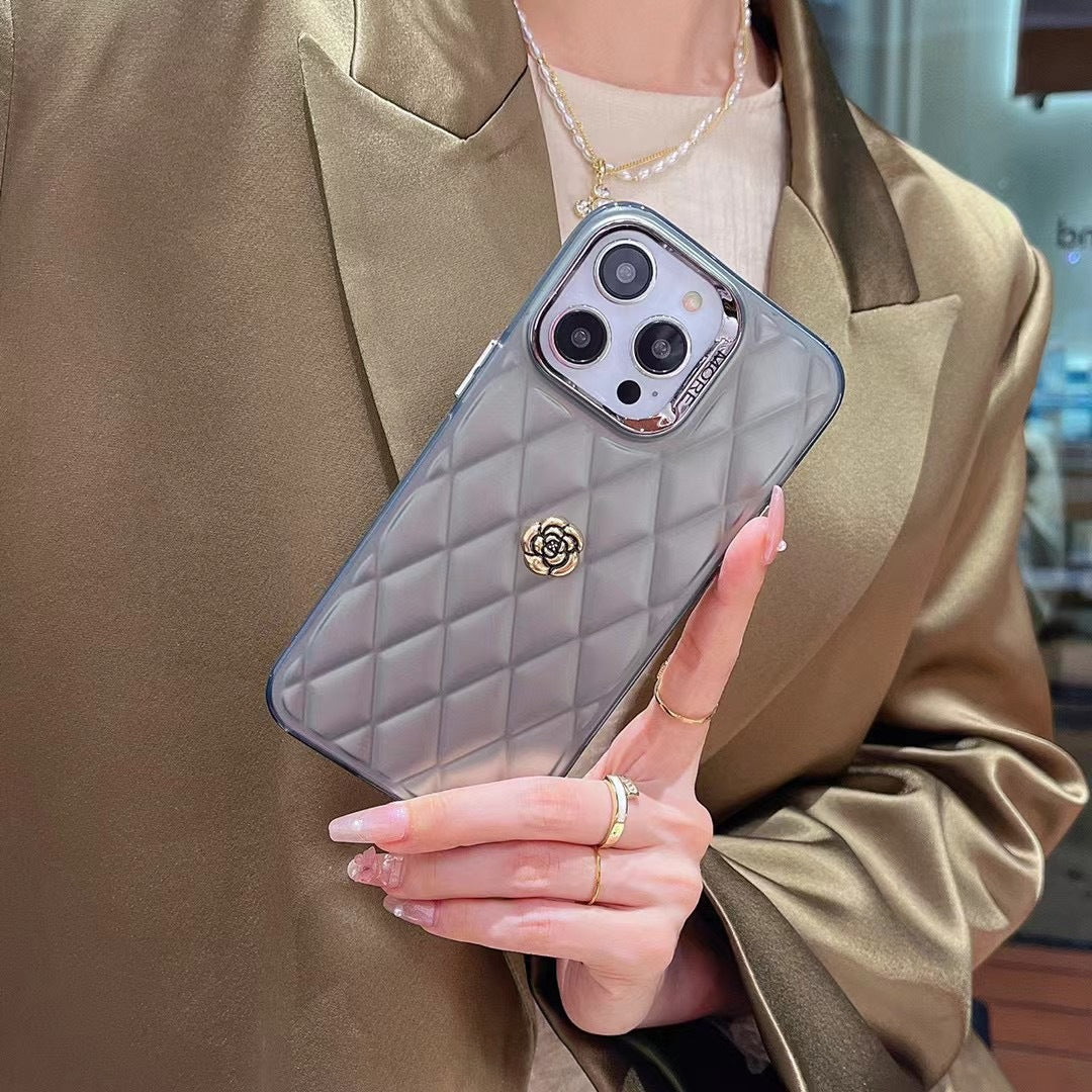Capa de telefone de camélia prateada galvanizada para iPhone 16 Pro Max – capa rígida com padrão de diamante para mulheres