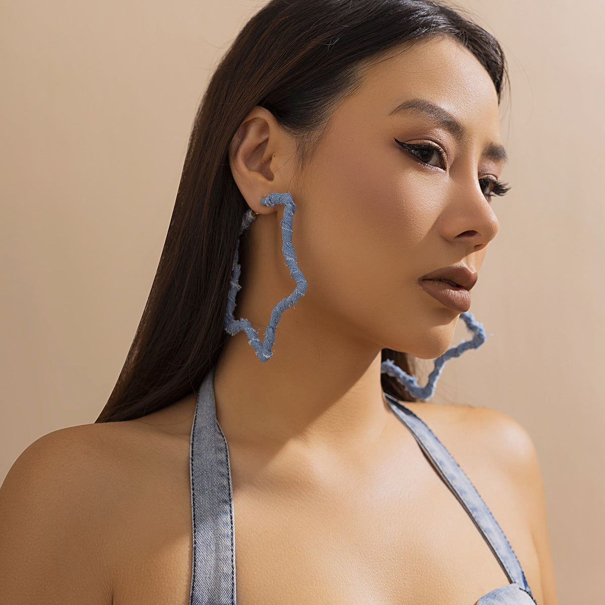 Niche Design With A Sweet Cool Geometric Ring Ear